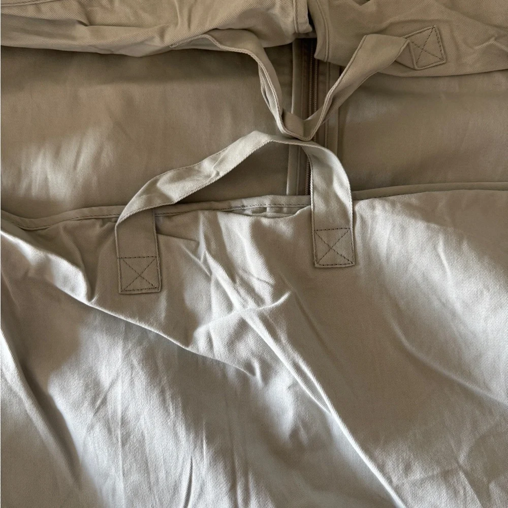 Neiman Marcus Elegant Gray Bag - Picture 3 of 4